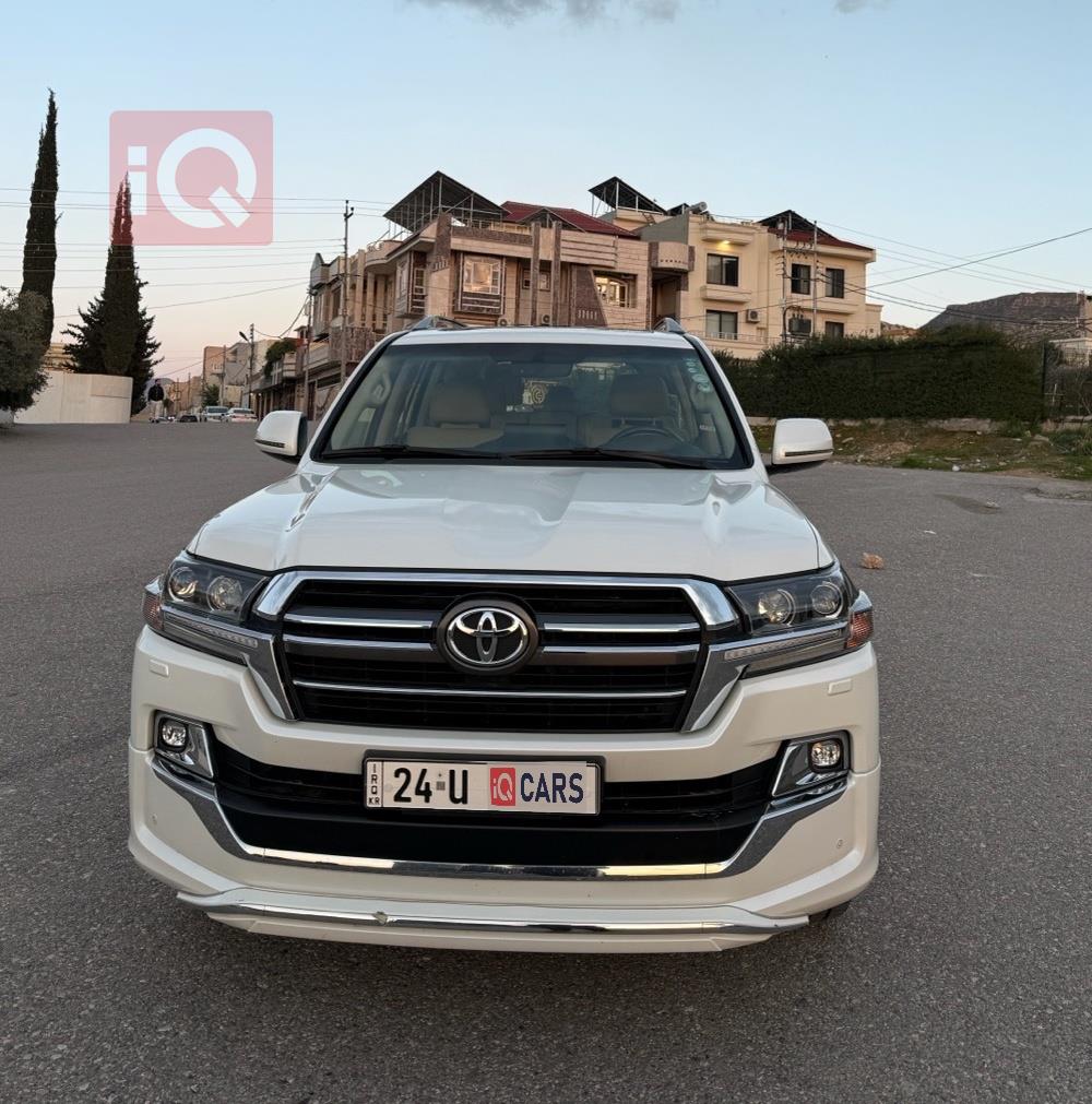 تويوتا لاندكروزر